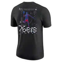 T-shirt Nike Philadelphia 76ers Courtside Air Traffic Control Max90 pour homme - Noir