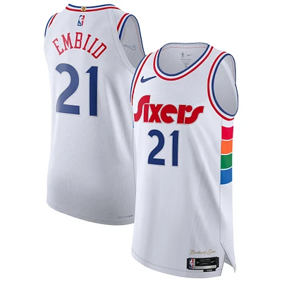 Maillot de joueur authentique Nike Joel Embiid blanc Philadelphia 76ers 2024/25 pour homme - Édition City