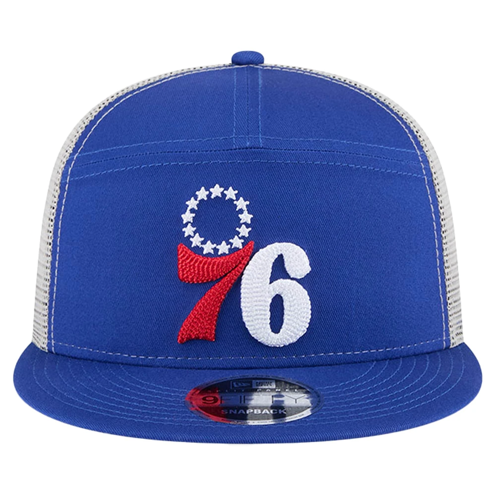 Casquette Snapback 9FIFTY à panneau fendu Victory Grove bleue pour homme des Philadelphia 76ers de New Era