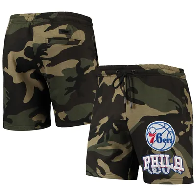 Short d'équipe Pro Standard Camo Philadelphia 76ers pour homme