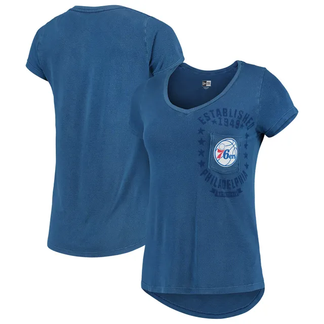 New Era Women's Chicago Cubs Blue Dipdye Scoop V-Neck