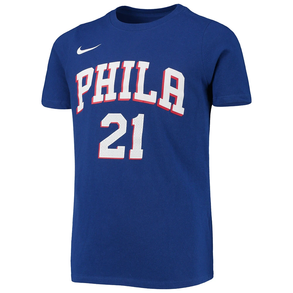 T-shirt performance Nike Joel Embiid Royal Philadelphia 76ers avec nom et numéro pour jeune