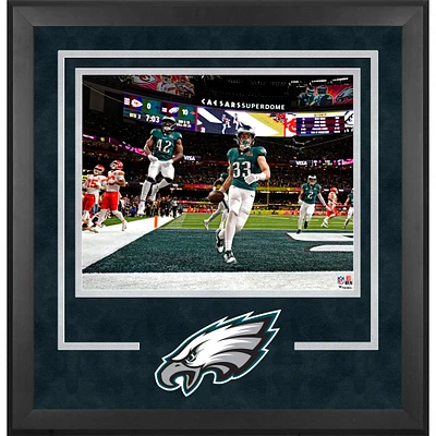 Photographie encadrée de luxe de Cooper DeJean Philadelphia Eagles Super Bowl LIX Champions 16" x 20" Pick Six contre Kansas City Chiefs