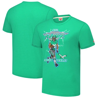 T-shirt à trois bandes NFL Blitz Player des Philadelphia Eagles pour homme avec hommage Saquon Barkley Kelly Green