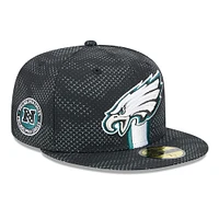 Casquette ajustée 59FIFTY noire Philadelphia Eagles 2024 Sideline New Era pour homme