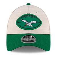 Casquette réglable noire 9FORTY Sideline 2024 des Eagles de Philadelphie New Era pour hommes