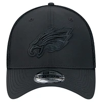 Men's New Era Black Philadelphia Eagles Active Team Tone 39THIRTY Flex Hat