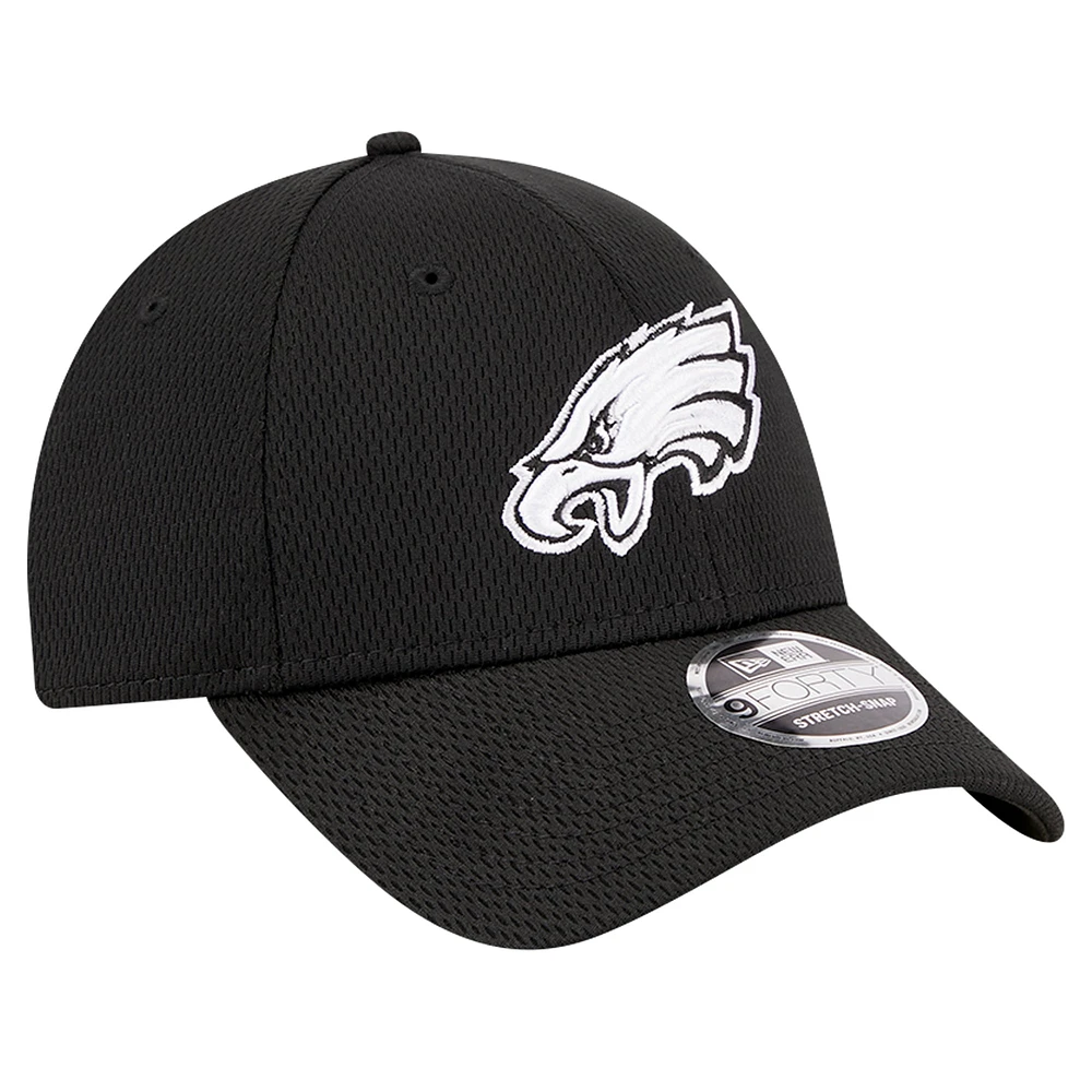 Men's New Era Black Philadelphia Eagles Evergreen 9FORTY Adjustable Hat