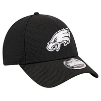 Men's New Era Black Philadelphia Eagles Evergreen 9FORTY Adjustable Hat