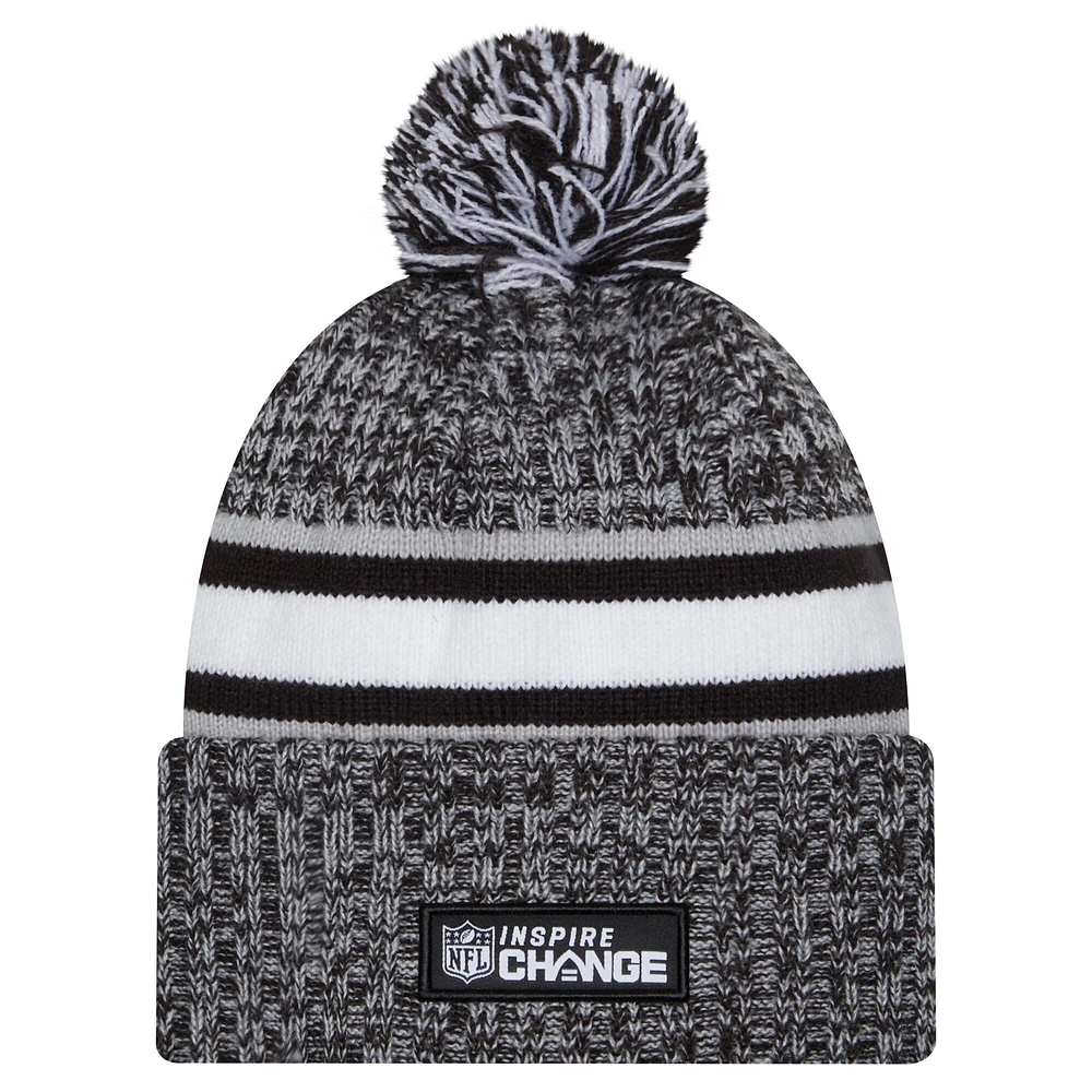 Bonnet en tricot à revers Inspire Change New Era noir des Eagles de Philadelphie pour hommes avec pompon