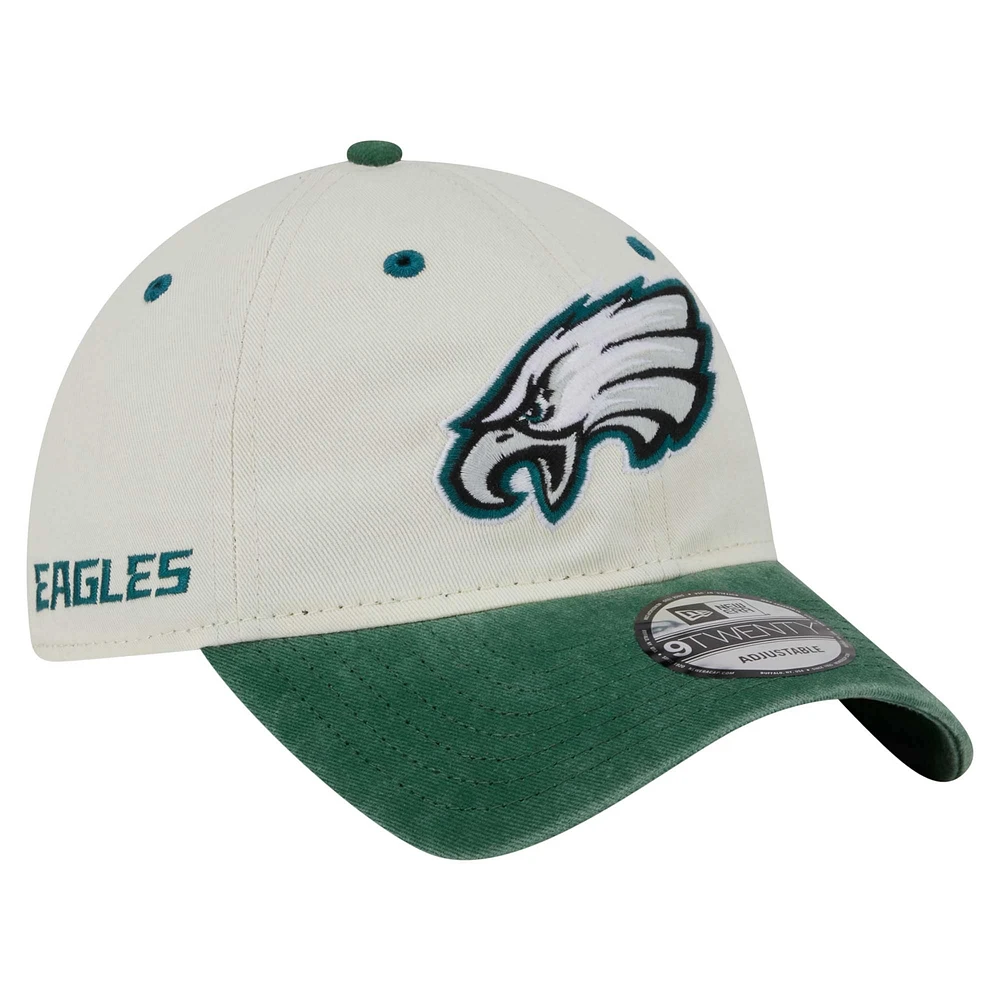 Casquette ajustable classique Sidescript 9TWENTY pour homme New Era couleur crème/vert nuit des Philadelphia Eagles