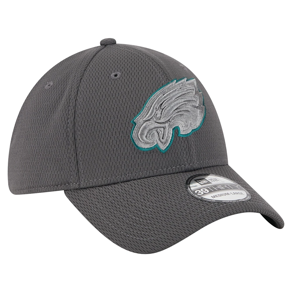 Men's New Era Graphite Philadelphia Eagles  Main 39THIRTY Flex Hat
