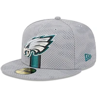 Casquette ajustée 59FIFTY New Era pour hommes des Philadelphia Eagles 2024 Sideline, grise