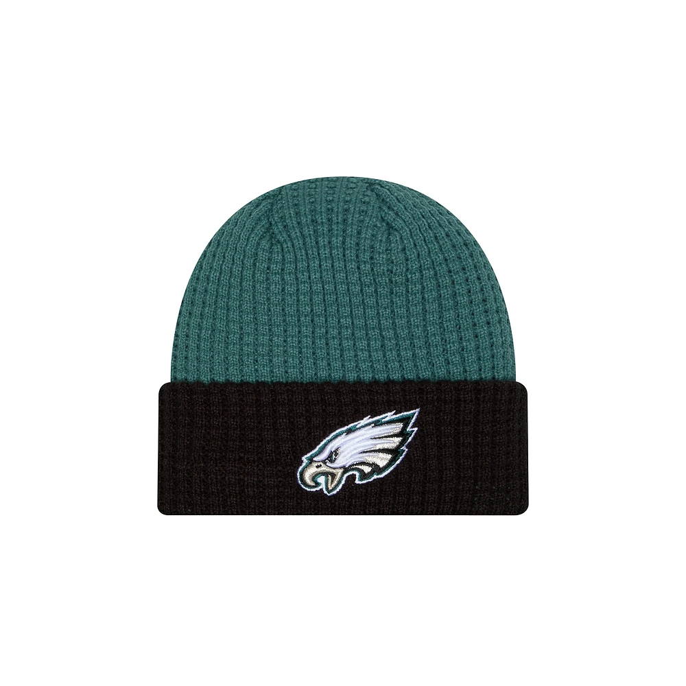 Bonnet en tricot gaufré à revers Kelly Green Philadelphia Eagles de New Era pour homme