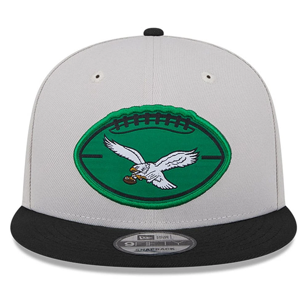 Men's New Era Stone/Black Philadelphia Eagles 2024 Sideline Historic 9FIFTY Snapback Hat