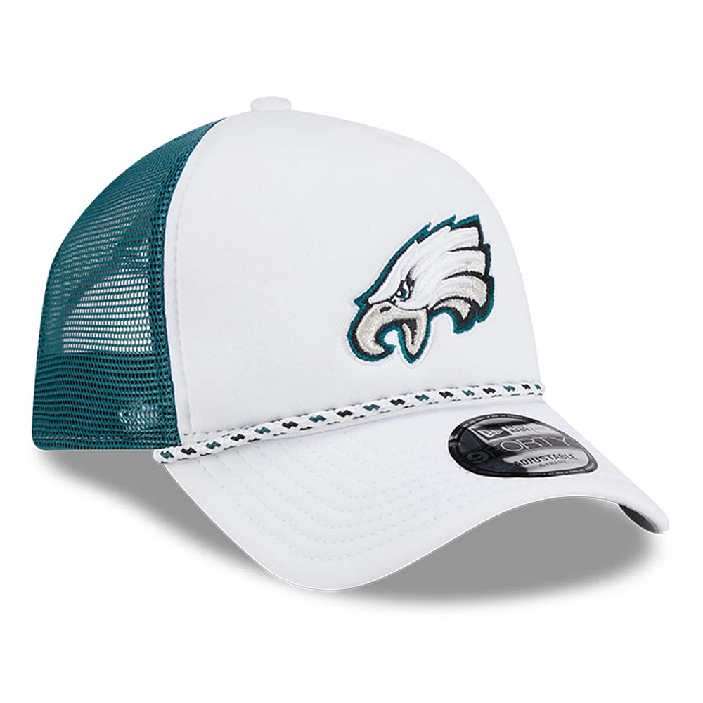 Men's New Era White/Green Philadelphia Eagles Court Sport Foam Front A-Frame 9FORTY Adjustable Trucker Hat