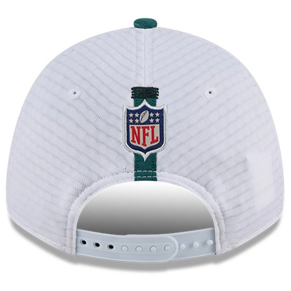 Casquette réglable 9FORTY New Era pour homme, blanc/vert minuit, Philadelphia Eagles 2024 NFL Training Camp