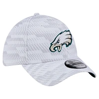 Men's New Era  White Philadelphia Eagles Gameday Graded 39THIRTY Flex Hat