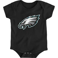 Newborn & Infant Philadelphia Eagles Team Logo Bodysuit