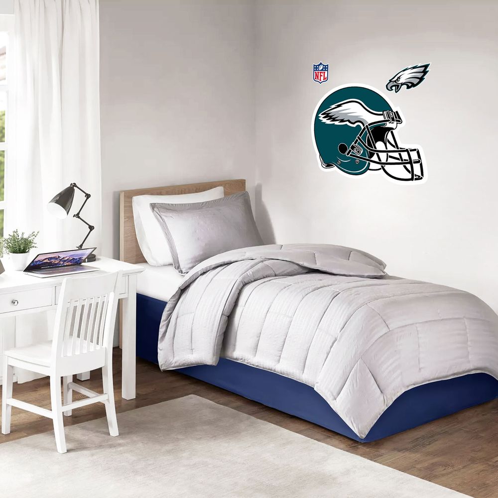 Philadelphia Eagles - 36'' Team Helmet Repositionable Wall Decal