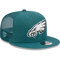 Youth New Era Midnight Green Philadelphia Eagles  Main Trucker 9FIFTY Snapback Hat