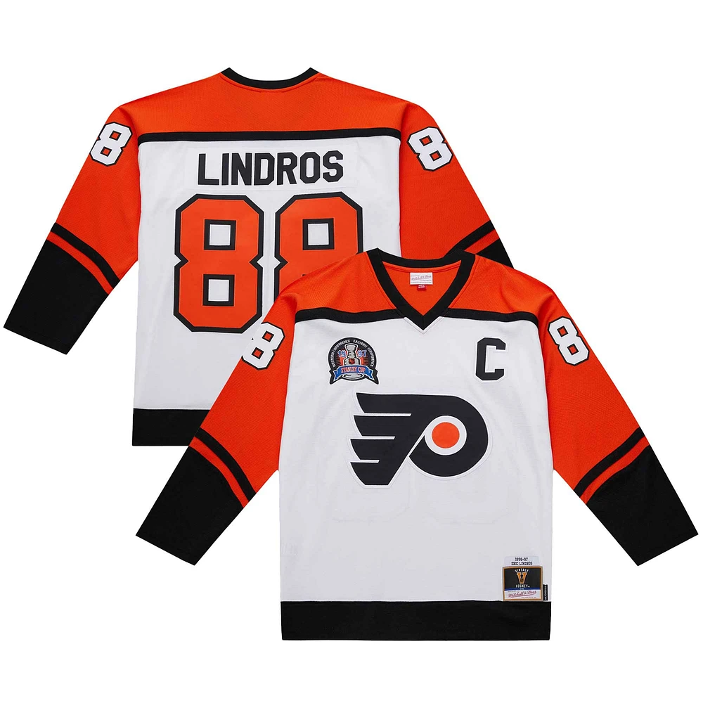 Maillot de jeu puissance blanc Eric Lindros pour homme des Flyers Philadelphie 1996-97