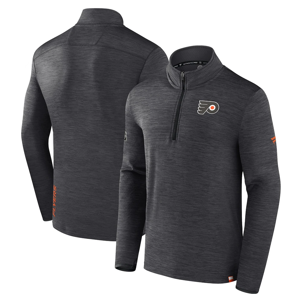 Haut à enfiler authentique quart de zip des Flyers Philadelphie Fanatics Heather Charcoal pour hommes