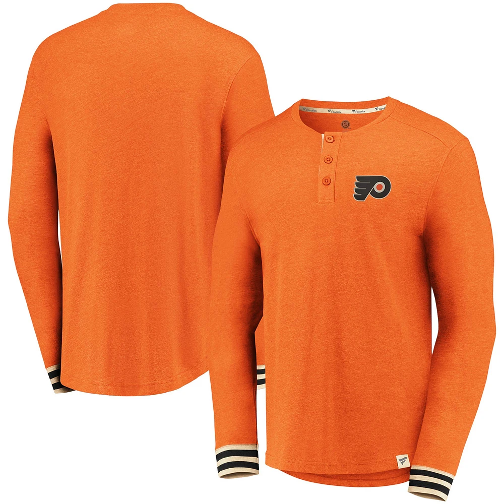 T-shirt à manches longues Henley Fanatics Orange chiné pour hommes des Flyers de Philadelphie True Classics