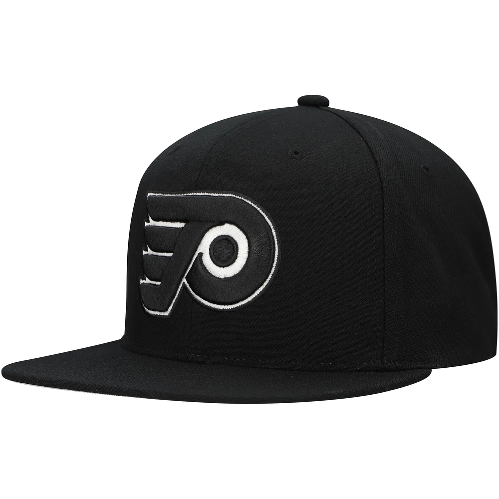 Men's Mitchell & Ness  Black Philadelphia Flyers Team Snapback Hat