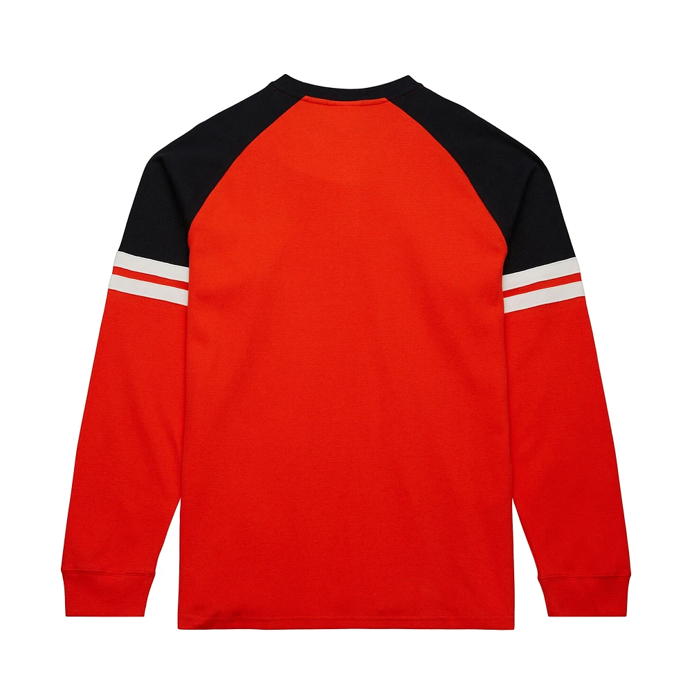 T-shirt thermique à manches longues Henley orange de Mitchell & Ness pour homme des Flyers Philadelphie