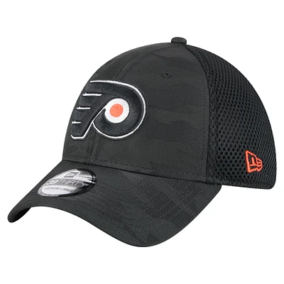 Men's New Era  Black Philadelphia Flyers Active Subtle Camo 39THIRTY Flex Hat