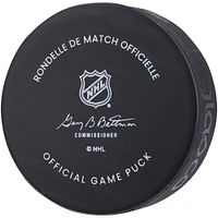 Rondelle de match officielle autographiée par Noah Cates des Flyers de Philadelphie pour la Stadium Series 2024