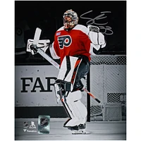 Maillot orange autographié de 8" x 10" de Samuel Ersson des Flyers de Philadelphie célébrant une photo de l'événement