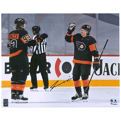 Travis Konecny Philadelphia Flyers autographié 16" x 20" 1ère photographie de célébration du tour du chapeau de la LNH
