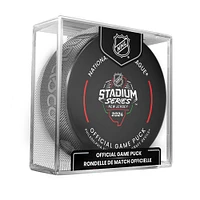 Rondelle de match officielle de la série Stadium Series 2024 entre les Flyers de Philadelphie et les Devils du New Jersey