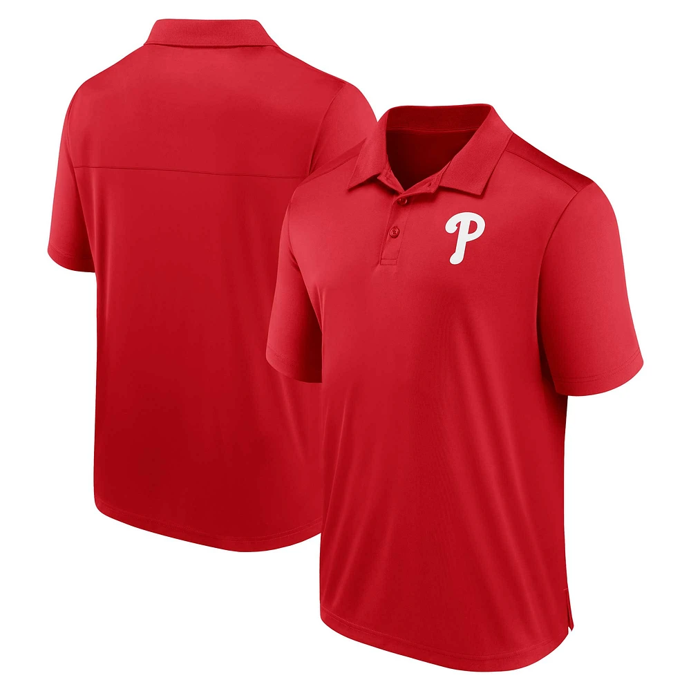 Polo rouge Fanatics avec logo des Phillies de Philadelphie pour hommes