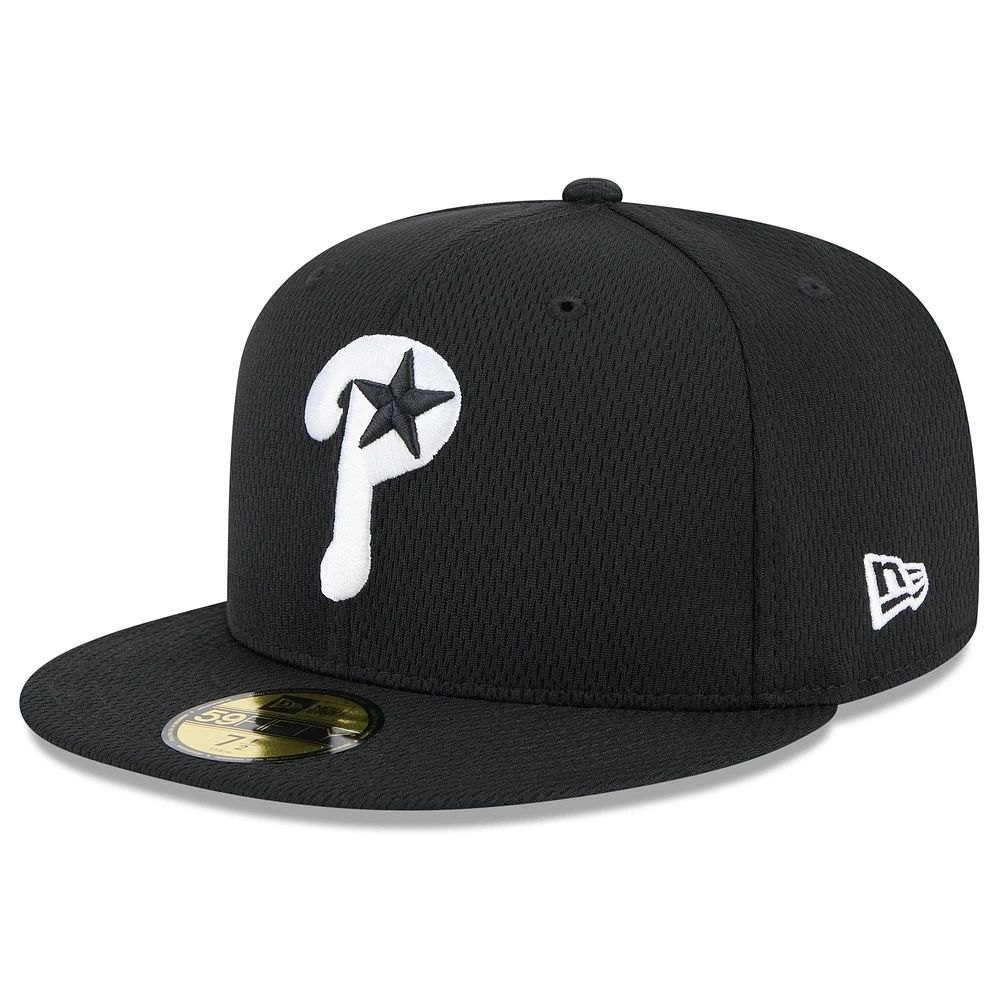 Casquette ajustée MLB Clubhouse 59FIFTY 2025 Philadelphia Phillies New Era noire pour homme
