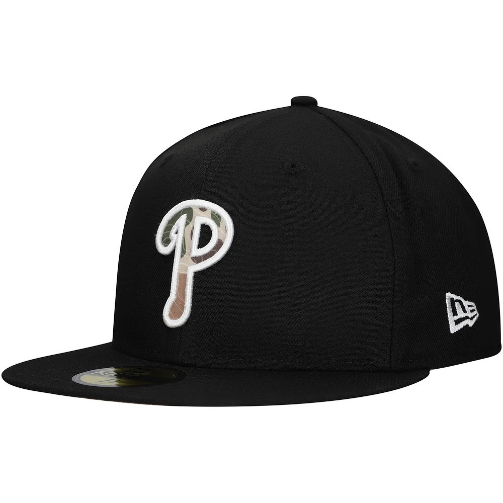 Casquette ajustée 59FIFTY noire pour hommes des Phillies de Philadelphie Troop Chant Camo Undervisor New Era