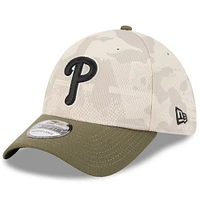 Men's New Era Light Beige/Olive Philadelphia Phillies 2025 Armed Forces Day 39THIRTY Flex Hat
