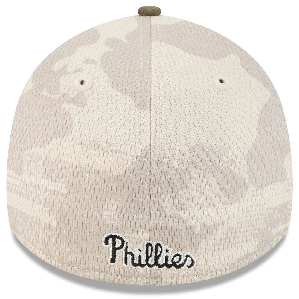 Men's New Era Light Beige/Olive Philadelphia Phillies 2025 Armed Forces Day 39THIRTY Flex Hat