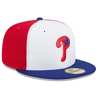Casquette ajustée MLB Clubhouse 59FIFTY 2025 Philadelphia Phillies pour homme New Era rouge/bleu royal