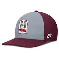 Casquette Snapback Nike Pro Performance gris/bordeaux pour homme des Philadelphia Phillies