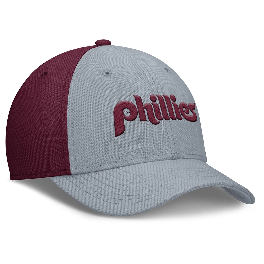 Casquette Nike Performance Flex gris/bordeaux Philadelphia Phillies Rise Swoosh pour homme