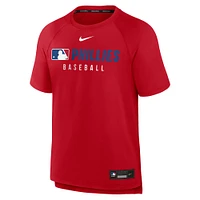 T-shirt Nike rouge authentique pour homme, collection Philadelphia Phillies, coupe raglan.