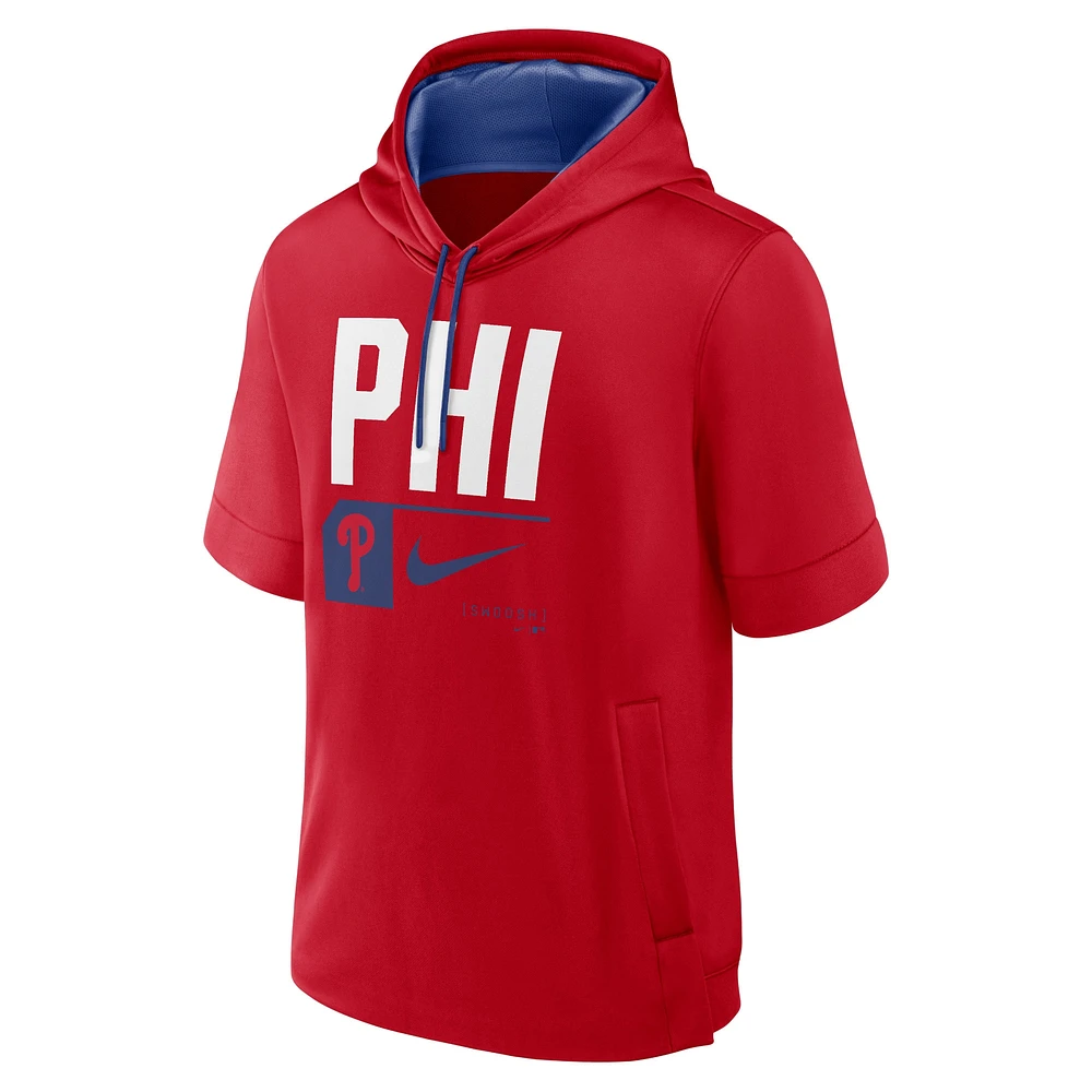 Sweat à capuche manches courtes Nike Philadelphia Phillies Tri Code Lockup pour homme Rouge