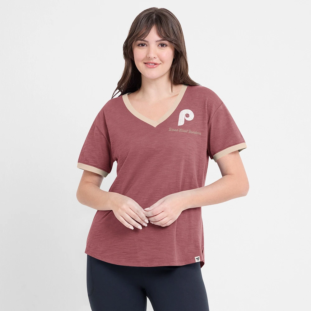 T-shirt à col en V bordeaux Philadelphia Phillies Binge Worthy Stadium pour femmes Fanatics