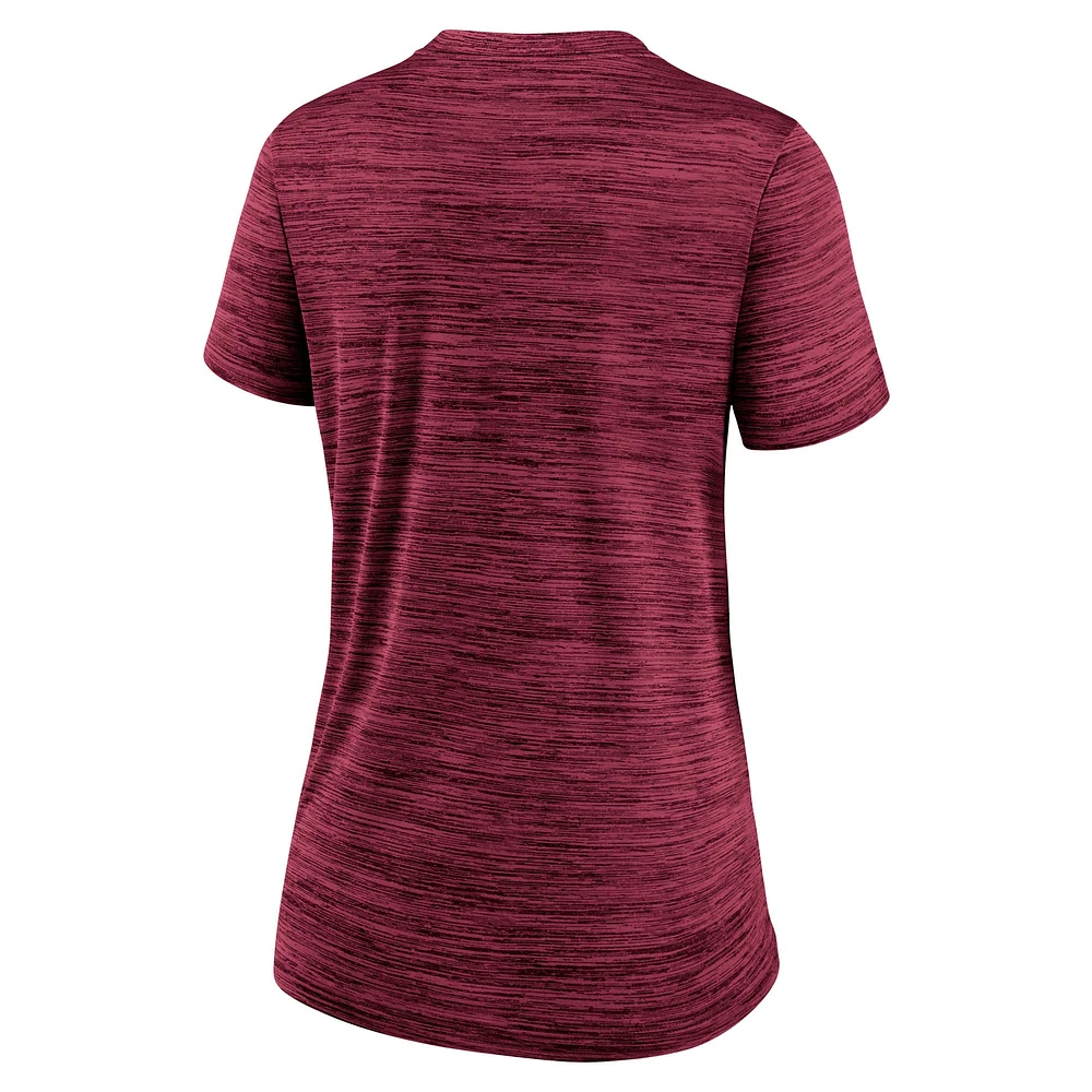T-shirt Nike Bordeaux pour femme avec logo alternatif des Philadelphia Phillies Authentic Collection Velocity Performance