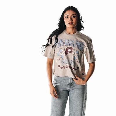 T-shirt court vintage The Wild Collective crème pour femme, coupe boxy, des Philadelphia Phillies