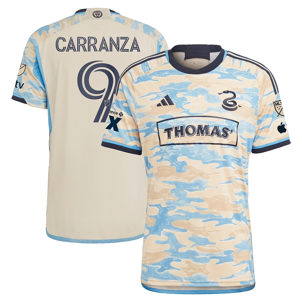 Maillot de joueur secondaire authentique Julian Carranza Tan Philadelphia Union 2024 adidas pour hommes