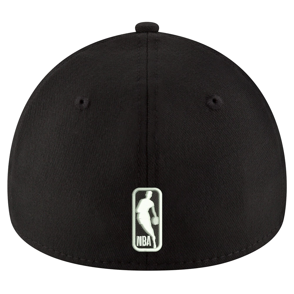 Men's New Era Black Phoenix Suns Logo 39THIRTY Flex Hat